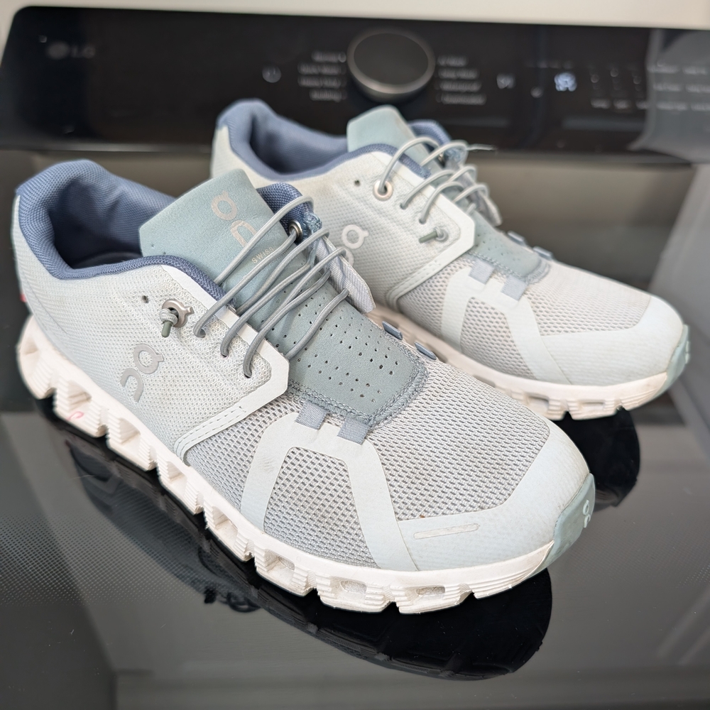 On Cloud Women's Light Blue/Seafoam and White Athletic Shoes